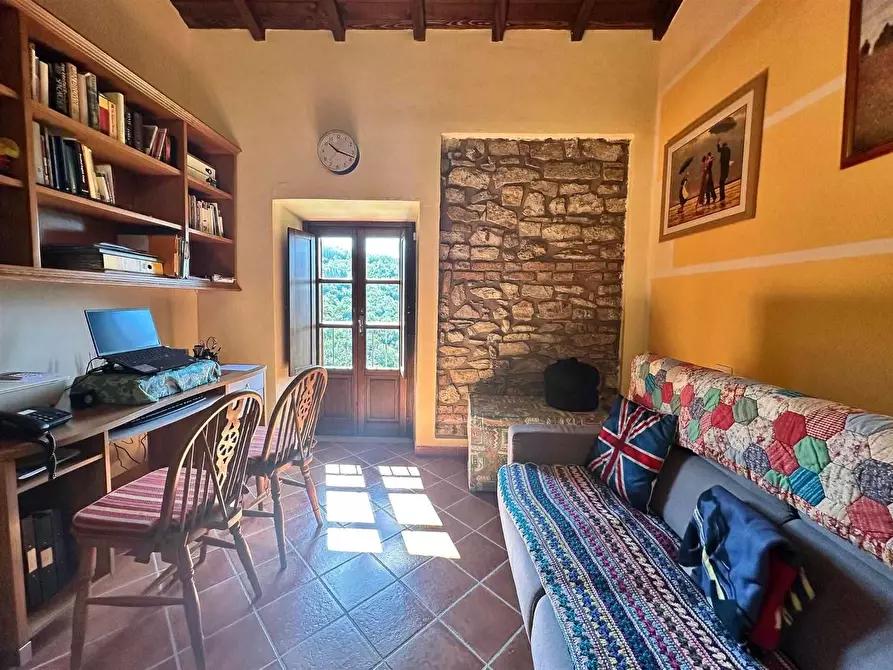 Immagine 11 di Casa indipendente in vendita  a Fivizzano