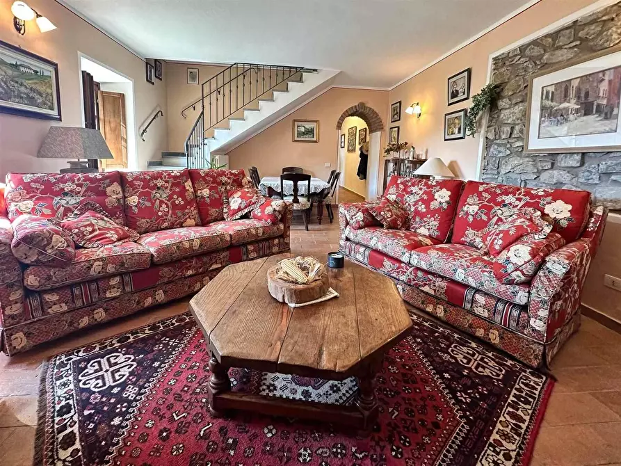 Immagine 10 di Casa indipendente in vendita  a Fivizzano