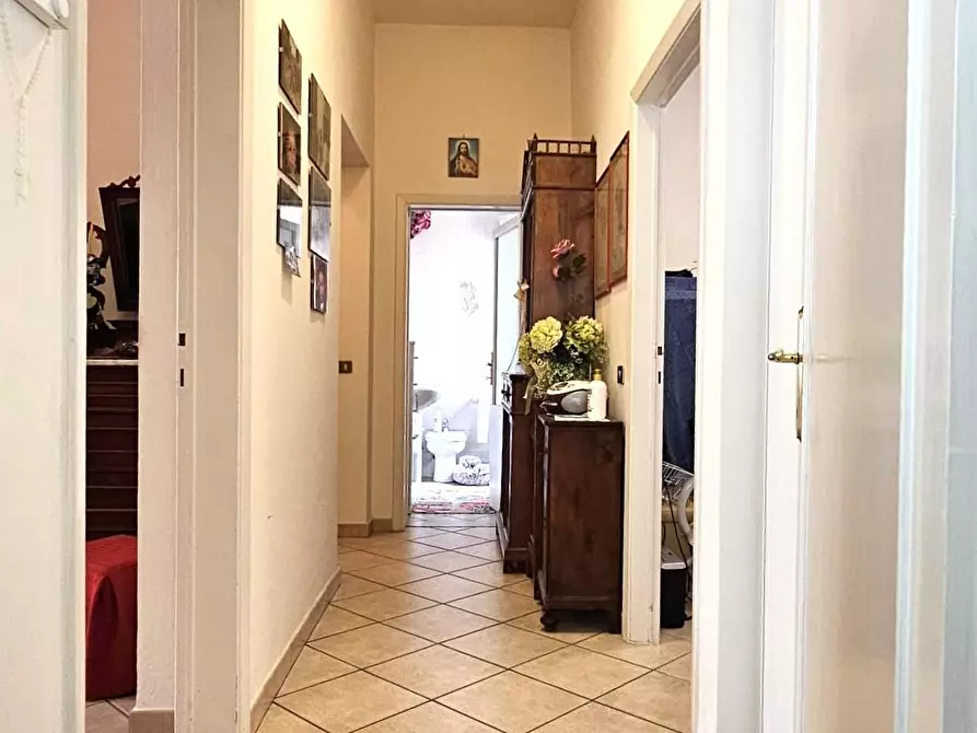 Immagine 17 di Appartamento in vendita  a Siena