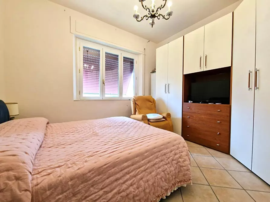 Immagine 34 di Appartamento in vendita  a Siena