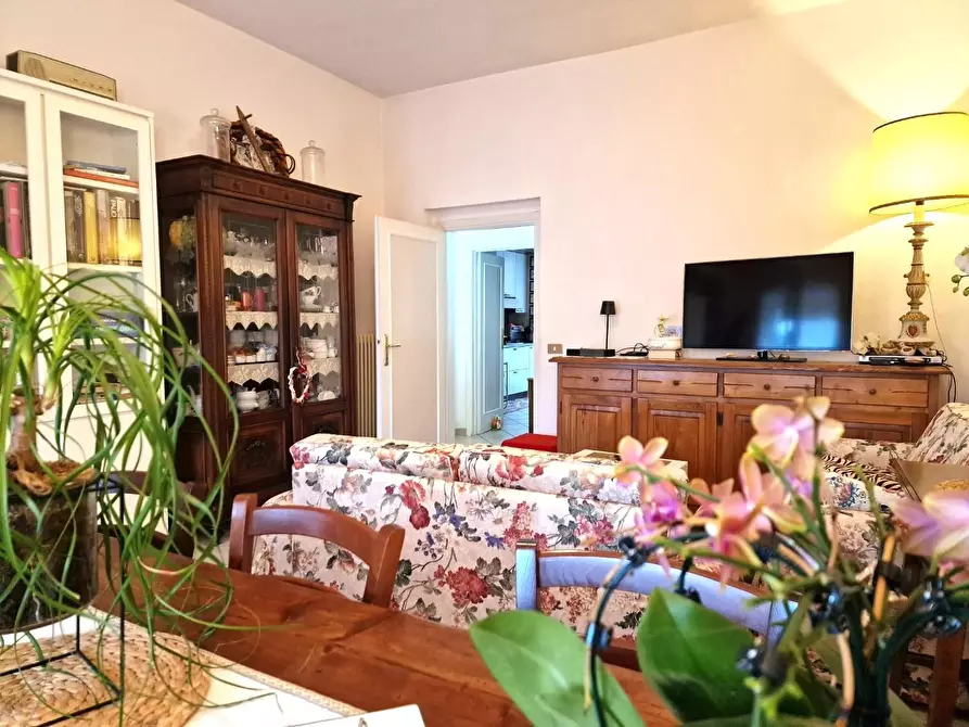 Immagine 11 di Appartamento in vendita  a Siena