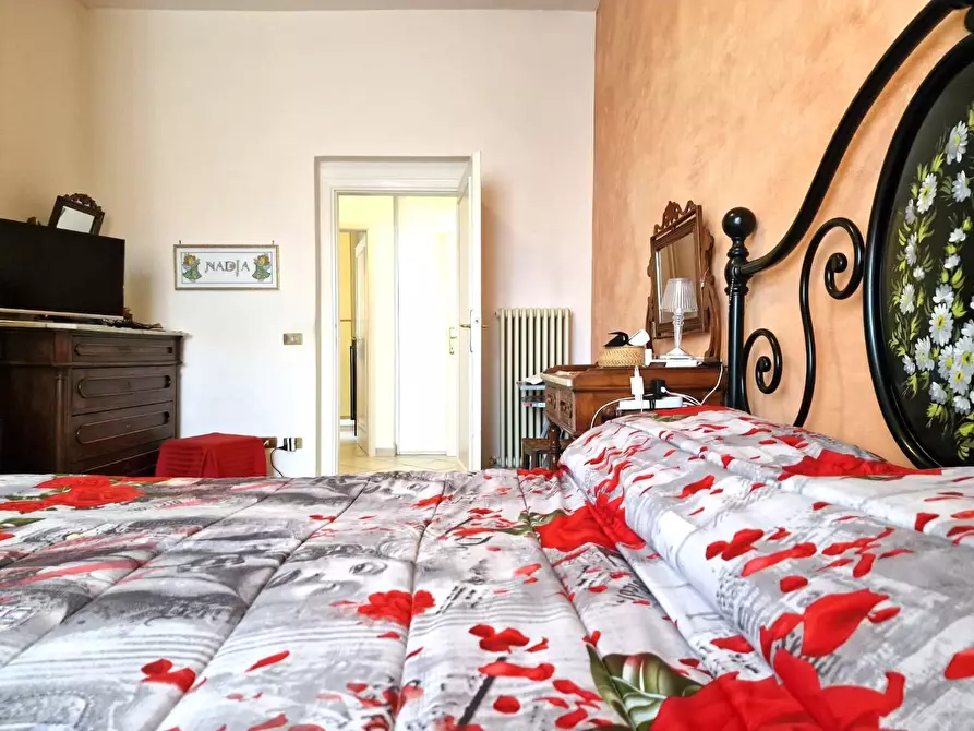 Immagine 35 di Appartamento in vendita  a Siena