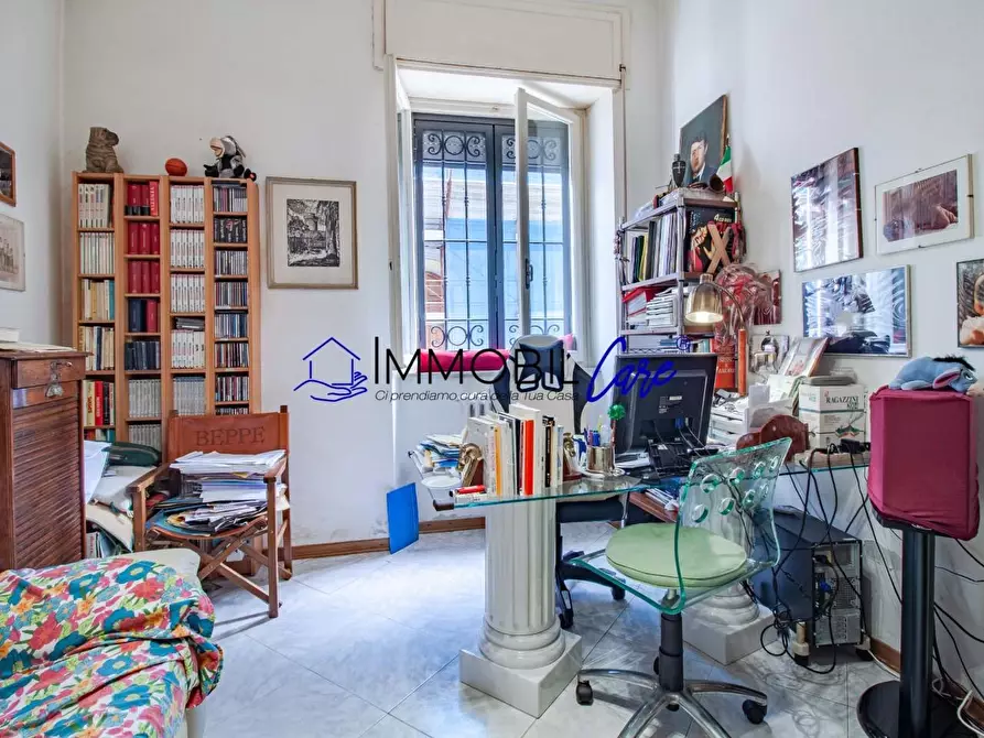 Immagine 19 di Appartamento in vendita  a Livorno