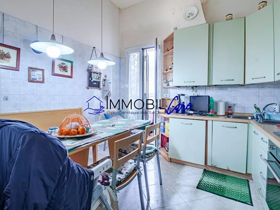 Immagine 8 di Appartamento in vendita  a Livorno