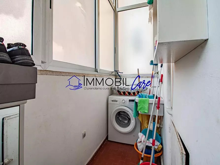 Immagine 9 di Appartamento in vendita  a Livorno