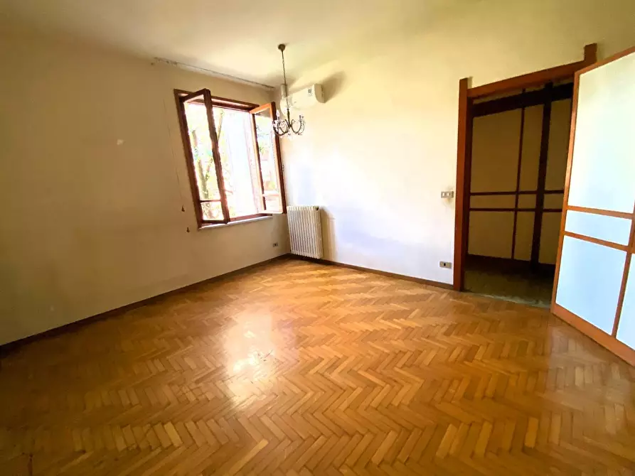 Immagine 12 di Appartamento in vendita  a Pontedera