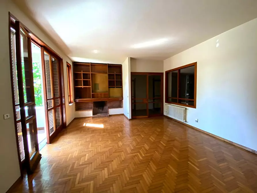 Immagine 22 di Appartamento in vendita  a Pontedera