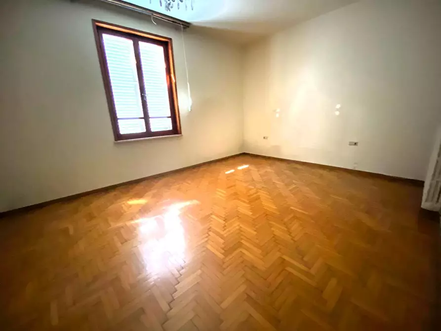 Immagine 16 di Appartamento in vendita  a Pontedera