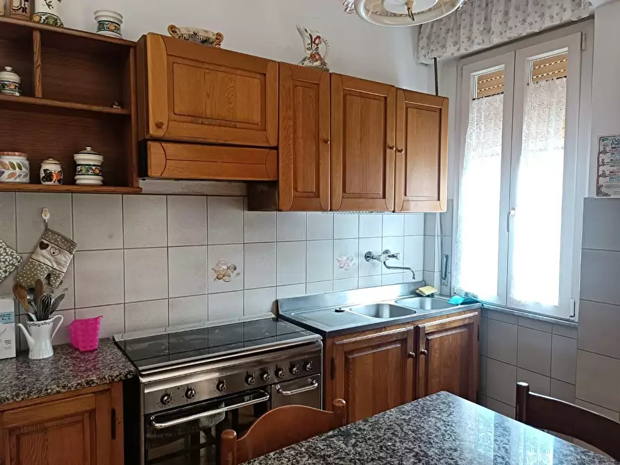 Immagine 7 di Appartamento in vendita  a Castelnuovo Di Garfagnana