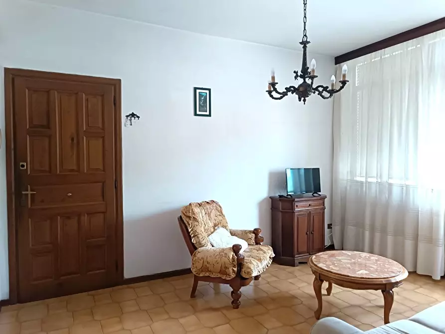 Immagine 3 di Appartamento in vendita  a Castelnuovo Di Garfagnana