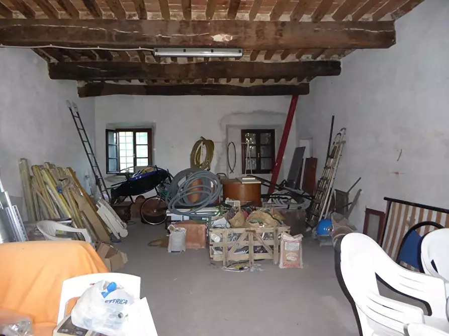 Immagine 6 di Magazzino in vendita  a Cascina