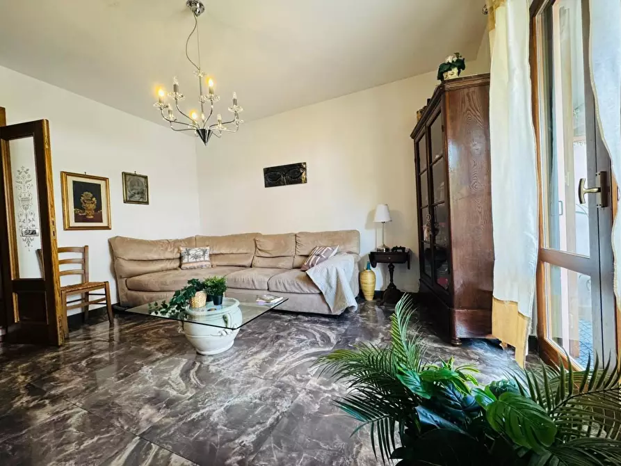 Immagine 4 di Villetta a schiera in vendita  a Viareggio