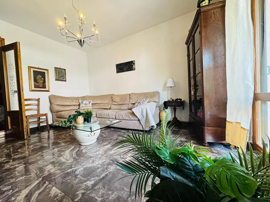 Immagine 43 di Villetta a schiera in vendita  a Viareggio