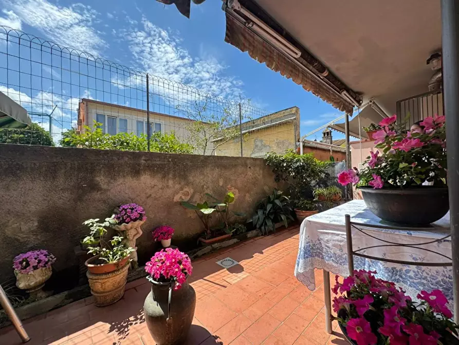 Immagine 50 di Villetta a schiera in vendita  a Viareggio