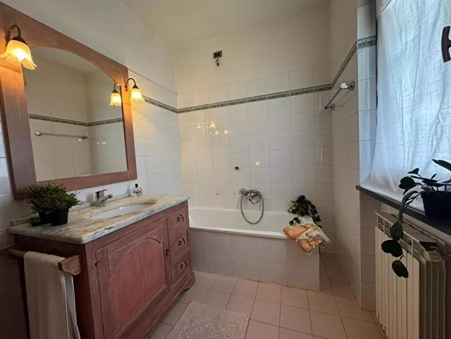 Immagine 38 di Villetta a schiera in vendita  a Viareggio