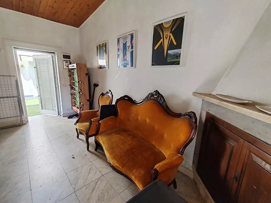 Immagine 1 di Ufficio in vendita  a Massa