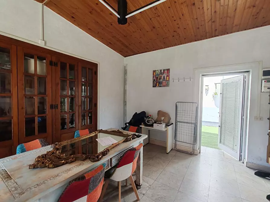 Immagine 3 di Ufficio in vendita  a Massa