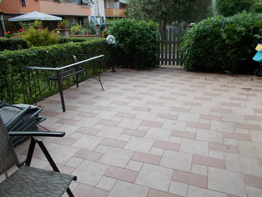 Immagine 16 di Villetta a schiera in vendita  a Vecchiano