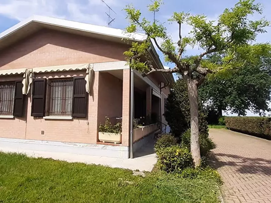 casa indipendente in vendita a Reggio nell'Emilia