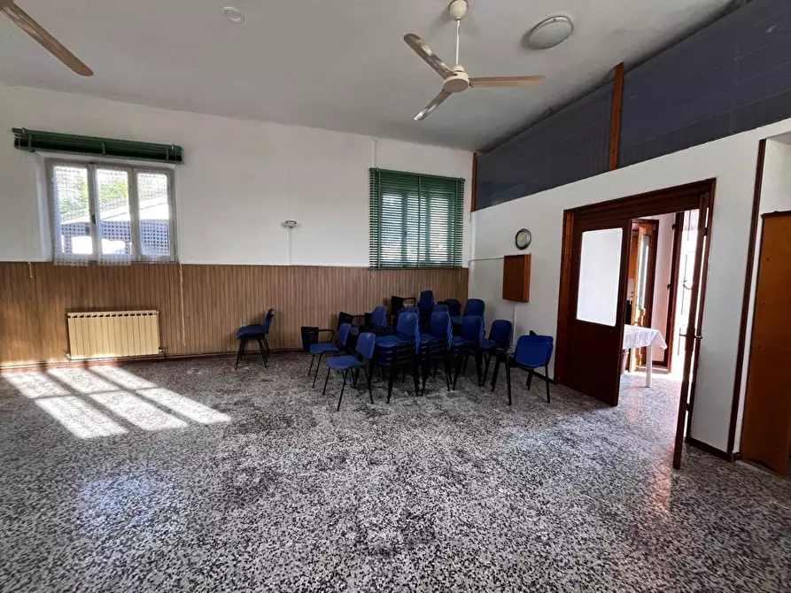 Immagine 11 di Casa indipendente in vendita  a Castelnuovo Magra