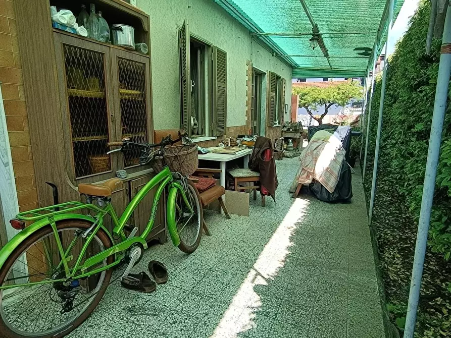 Immagine 24 di Casa indipendente in vendita  a Carrara