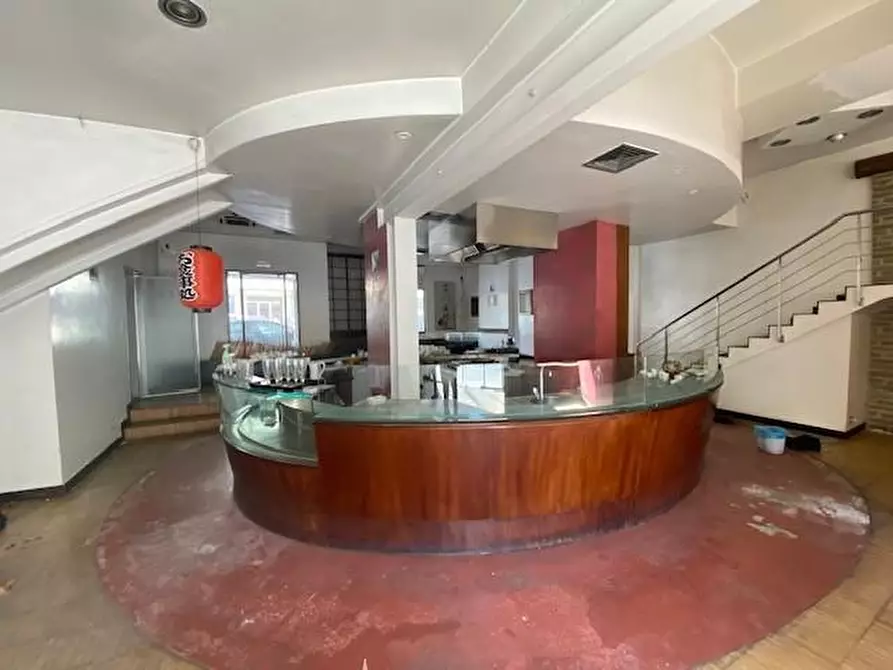 Immagine 5 di Locale commerciale in vendita  a Pontedera