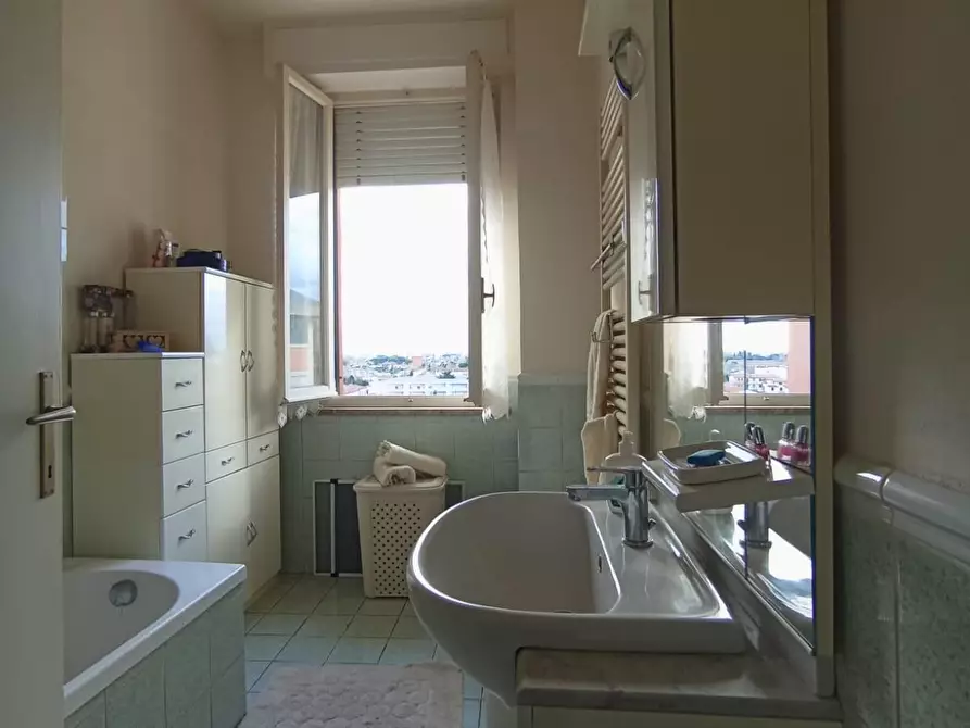 Immagine 9 di Appartamento in vendita  a Cascina