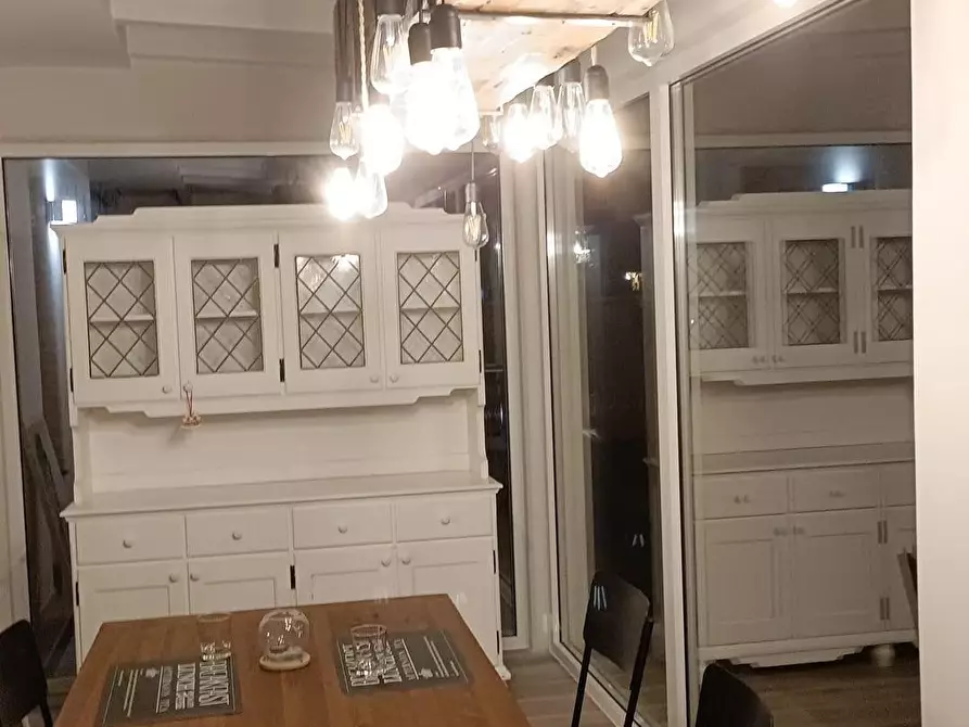 Immagine 11 di Villa in vendita  a Massa