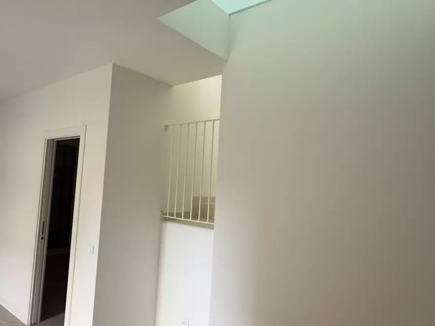 Immagine 12 di Casa bifamiliare in vendita  a Reggio Nell'emilia