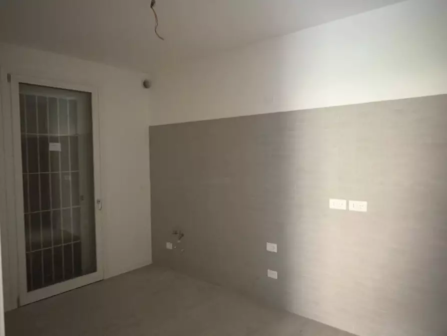 Immagine 21 di Casa bifamiliare in vendita  a Reggio Nell'emilia