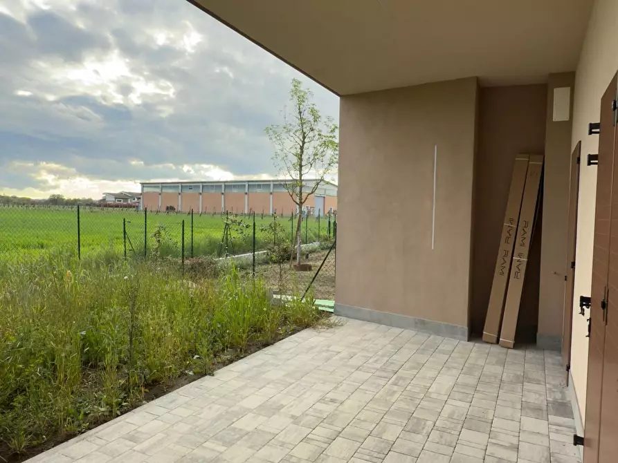 Immagine 2 di Casa bifamiliare in vendita  a Reggio Nell'emilia