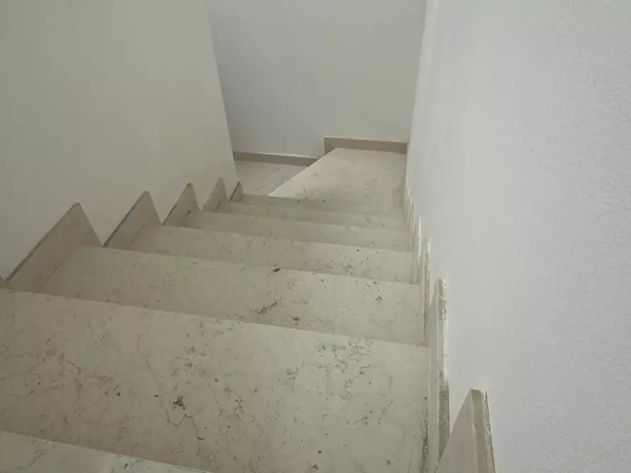 Immagine 10 di Casa bifamiliare in vendita  a Reggio Nell'emilia