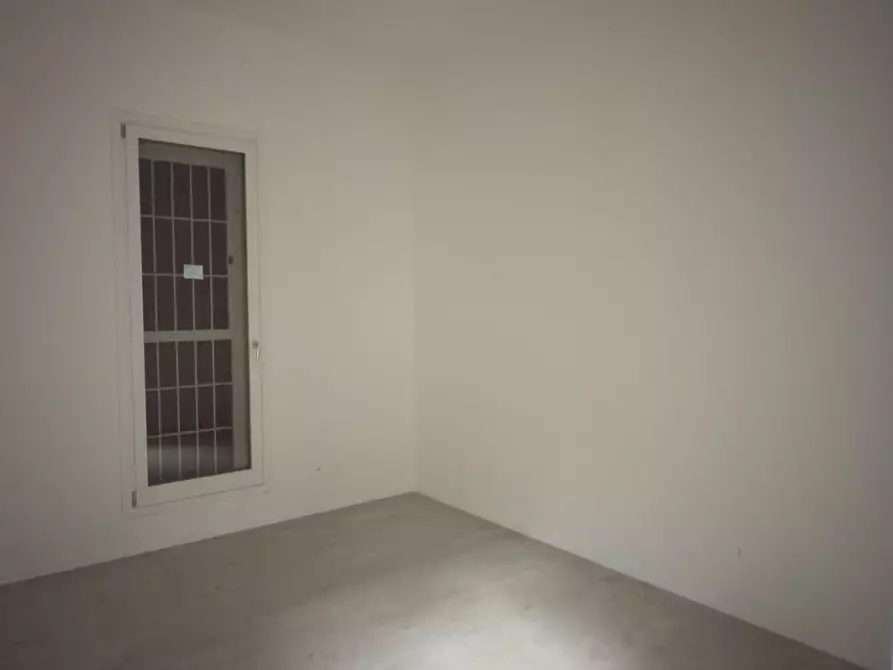 Immagine 24 di Casa bifamiliare in vendita  a Reggio Nell'emilia