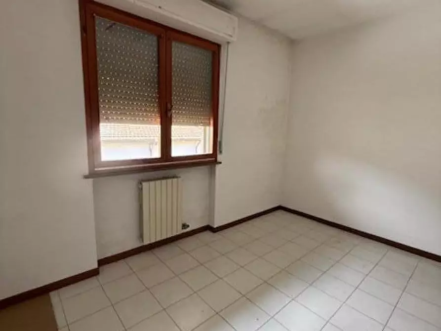 Immagine 18 di Appartamento in vendita  a Massa