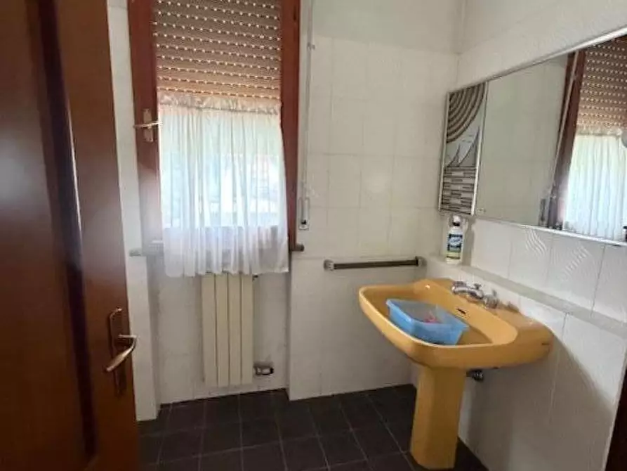 Immagine 20 di Appartamento in vendita  a Massa