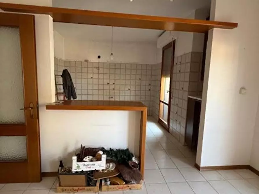 Immagine 11 di Appartamento in vendita  a Massa