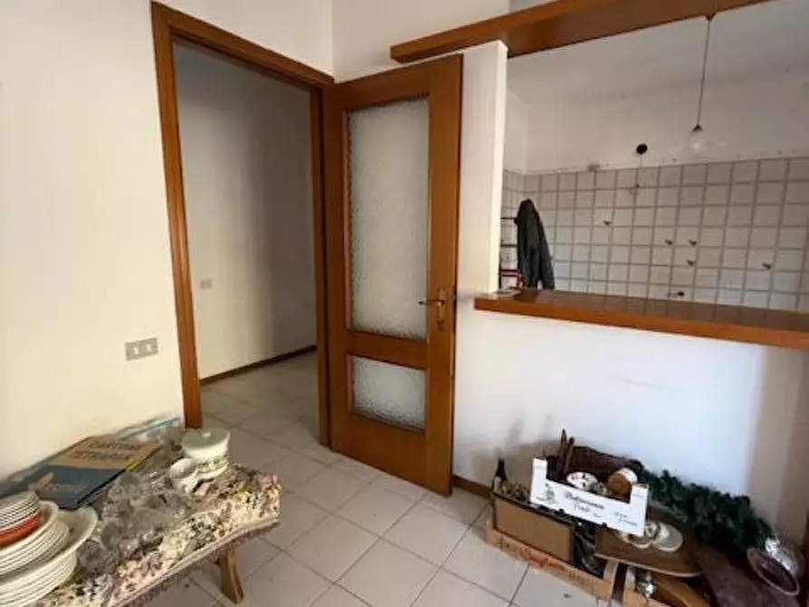 Immagine 10 di Appartamento in vendita  a Massa