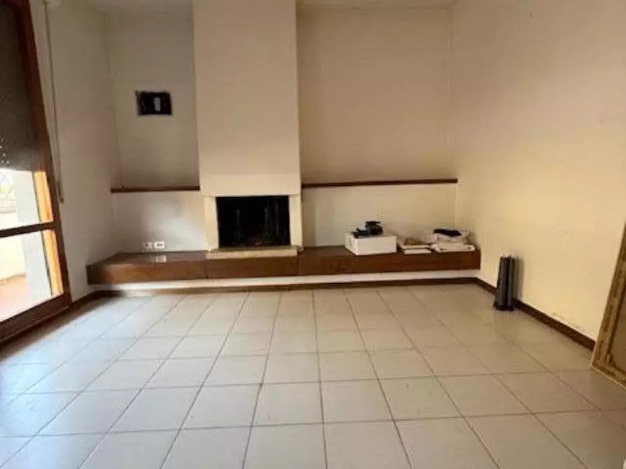 Immagine 9 di Appartamento in vendita  a Massa
