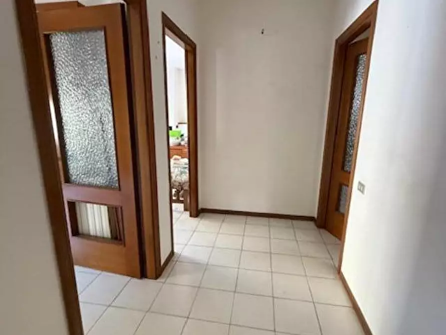 Immagine 13 di Appartamento in vendita  a Massa