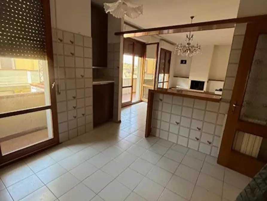 Immagine 4 di Appartamento in vendita  a Massa