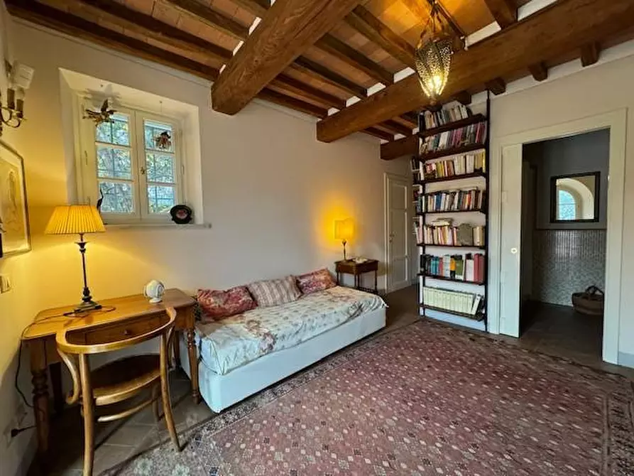 Immagine 21 di Villa in vendita  a Pietrasanta