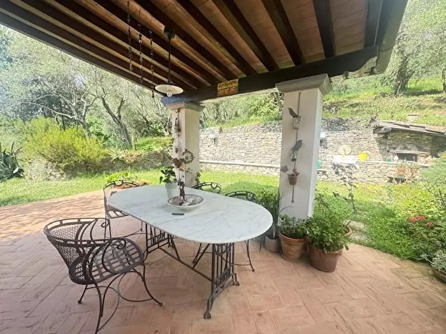 Immagine 6 di Villa in vendita  a Pietrasanta