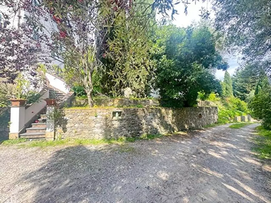 Immagine 47 di Villa in vendita  a Pietrasanta