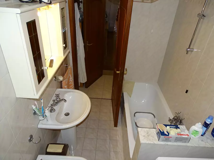 Immagine 15 di Appartamento in vendita  a Pistoia