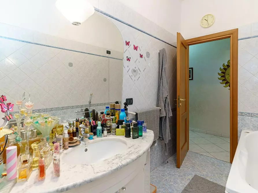 Immagine 13 di Appartamento in vendita  a Sant'agata Li Battiati