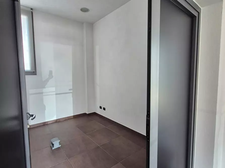 Immagine 4 di Ufficio in affitto  a Santa Croce Sull'arno