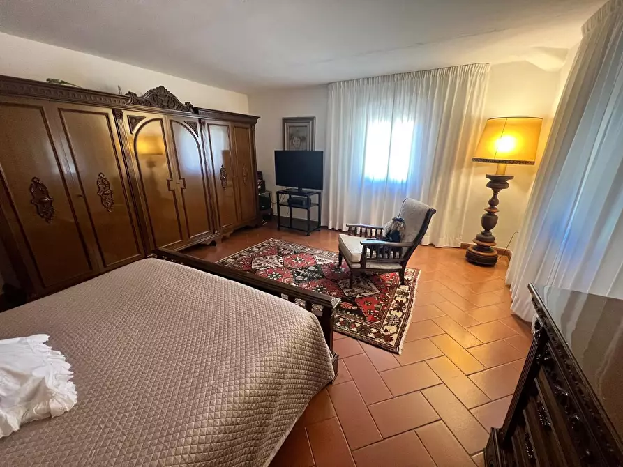 Immagine 21 di Appartamento in vendita  a Lastra A Signa