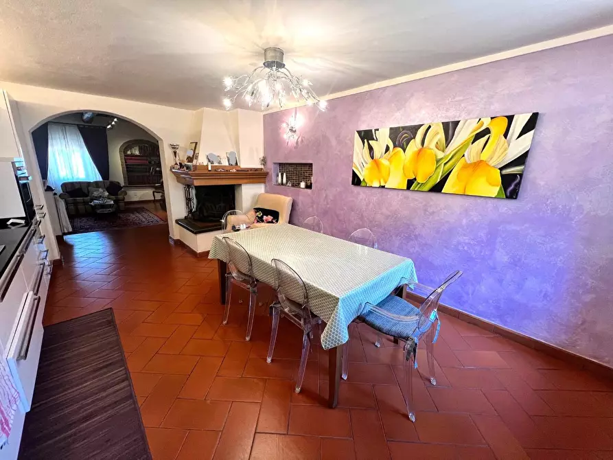 Immagine 11 di Appartamento in vendita  a Lastra A Signa