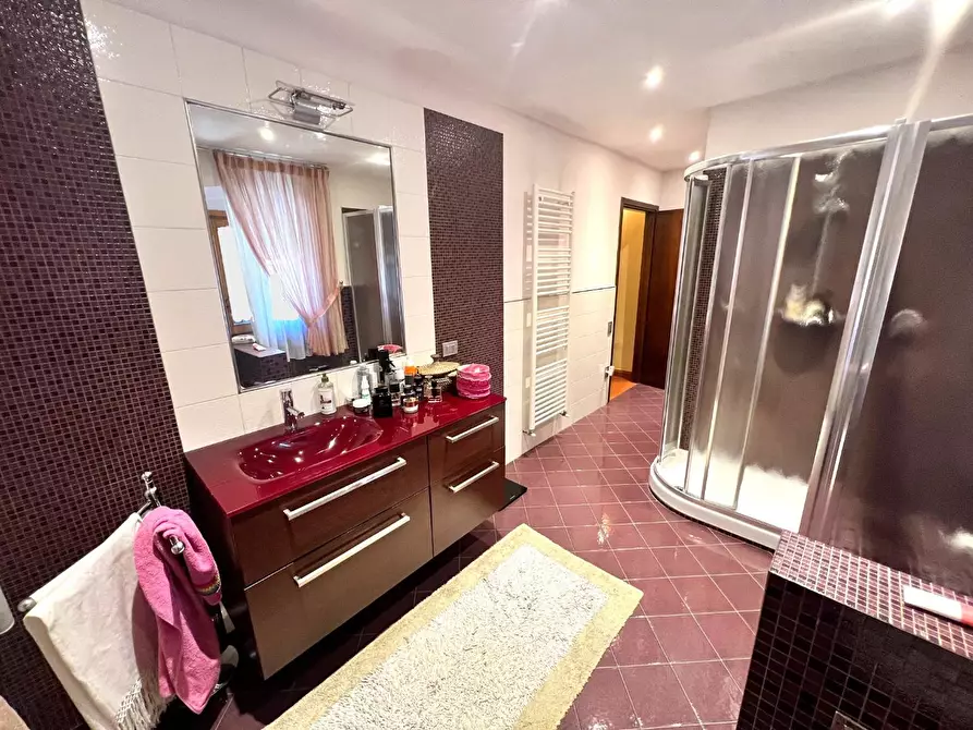 Immagine 33 di Appartamento in vendita  a Lastra A Signa