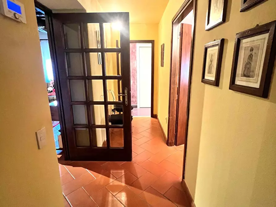 Immagine 23 di Appartamento in vendita  a Lastra A Signa